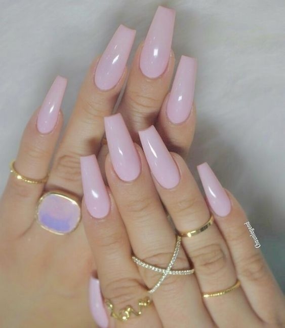Stylish New Acrylic Nail art at home for fashionable women to try this Year