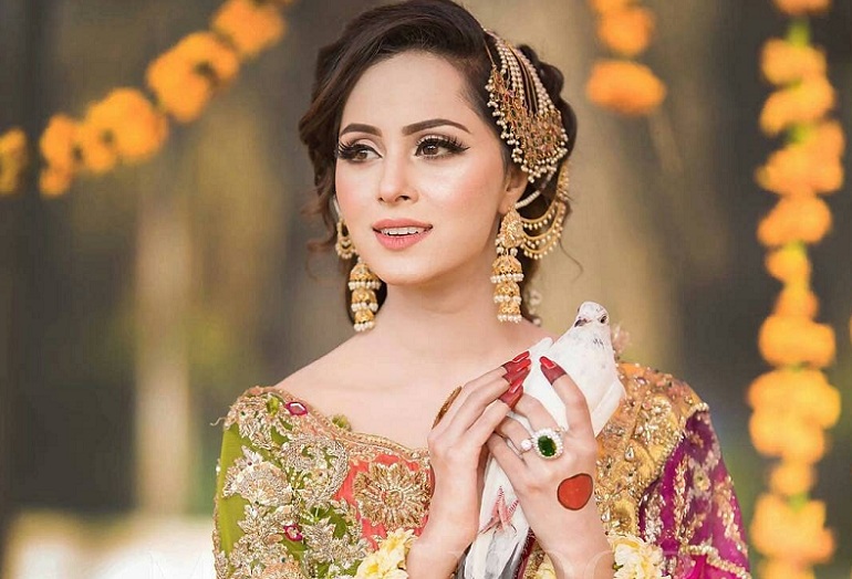 Mayo Dresses Designs in Pakistan for Mehndi functions 2020