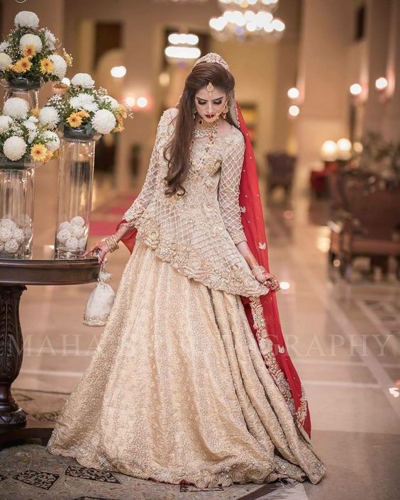 Red Lehenga Choli Dupatta Barat Pakistani Bridal Dress – Nameera by Farooq