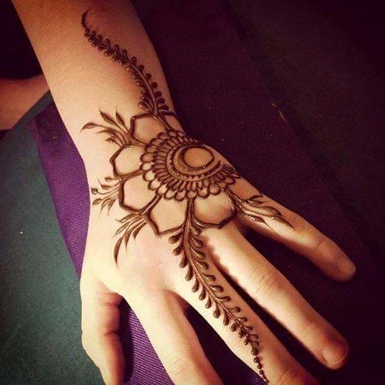 Latest Flower Mehndi Designs