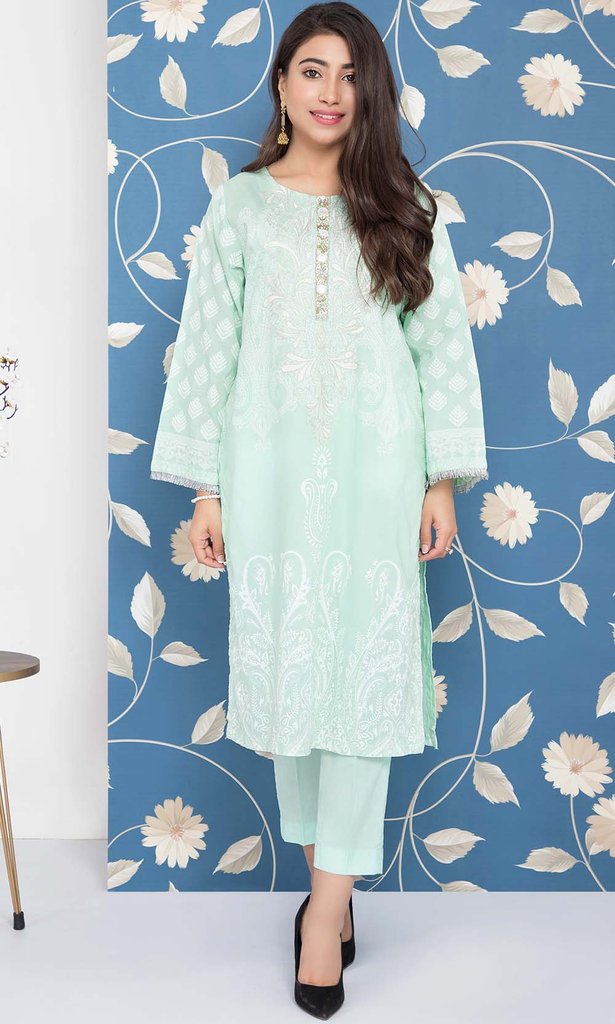 Warda Independence Day Sale 2023 Flat 30% Off