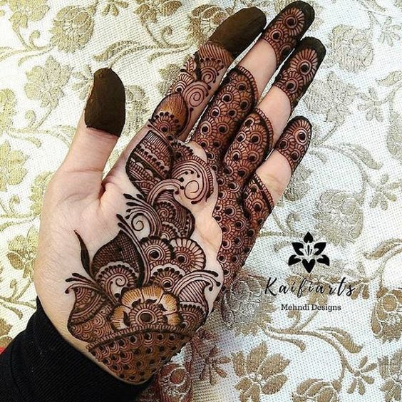 New Mehndi Designs 2023 For Traditional Pakistani Women's