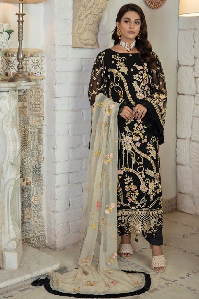 Emaan Adeel clothing