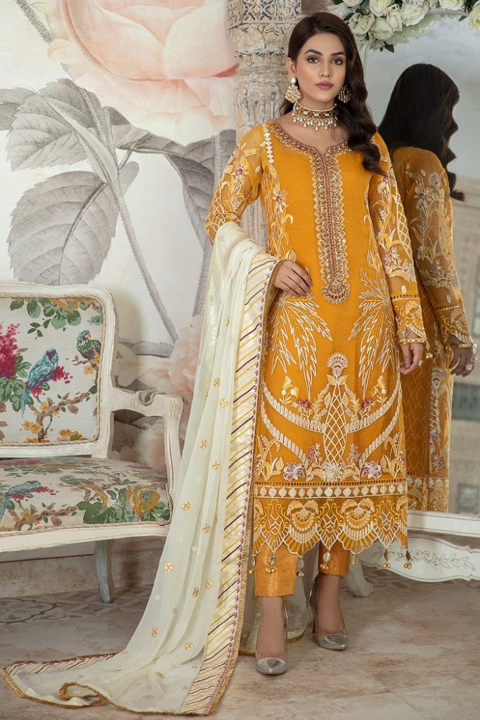 Emaan Adeel clothing