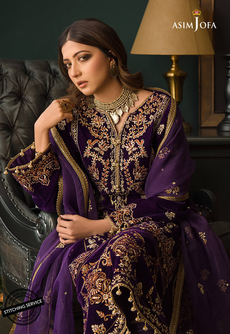 Details 167+ velvet dresses designs in pakistan latest - seven.edu.vn