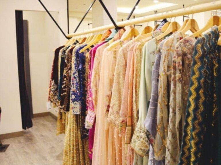Top Female Clothing Brands in Pakistan 2025 Updated List