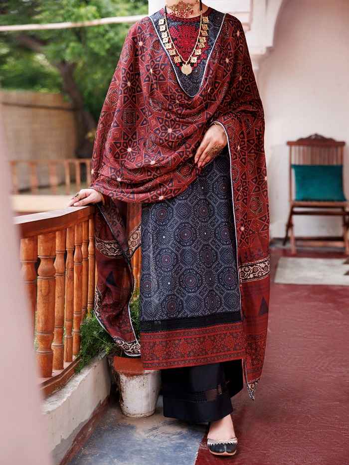 Almirah Grand Festive Sale