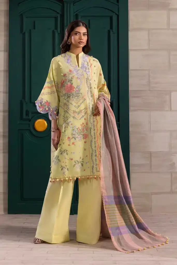 Sana Safinaz Lawn Sale
