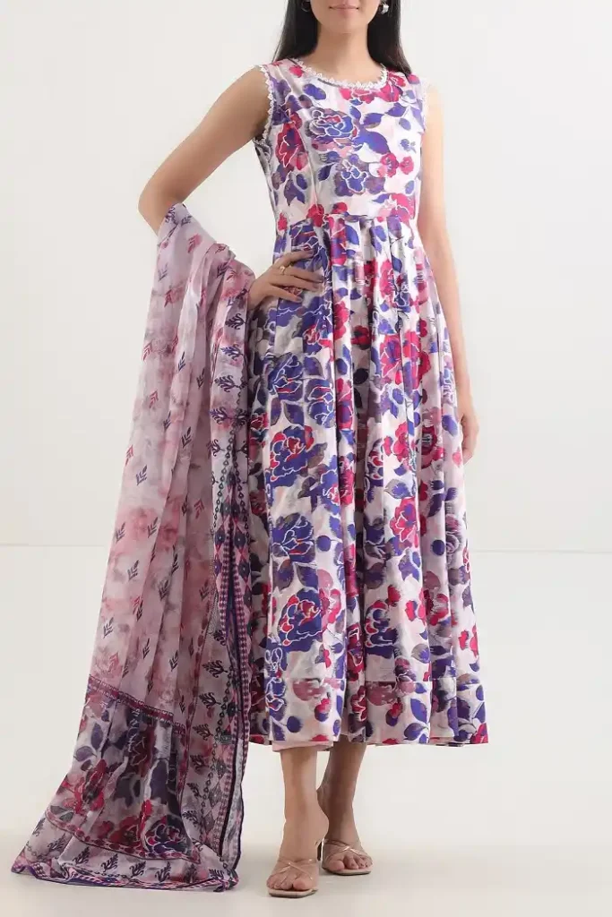 saya sale 50% off 