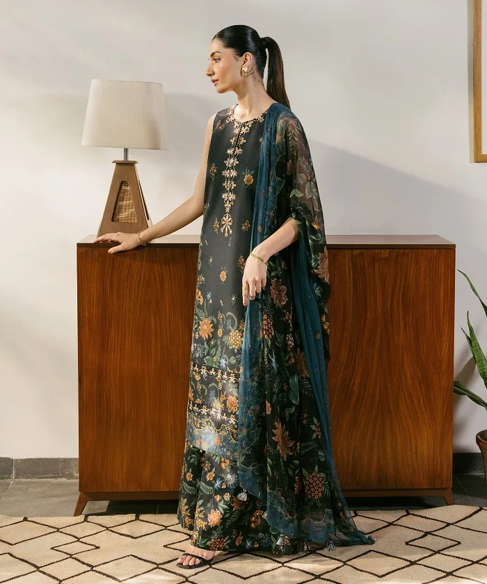 Sapphire Khaddar 3 Piece Sale